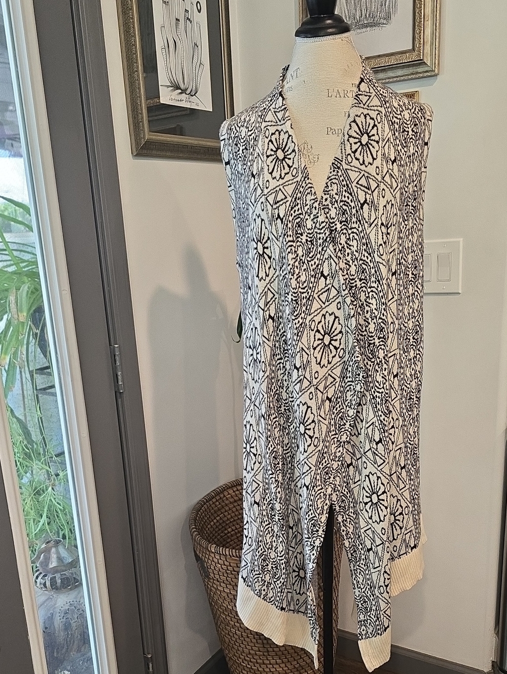 Black & White Floral Crochet Knit Vest